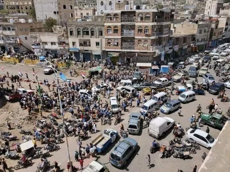 برلماني يمني يكشف عن الجهة التي تستحق الشكر على فك حصار تعز: هذا الشخص الذي هز جذع الشجرة!!