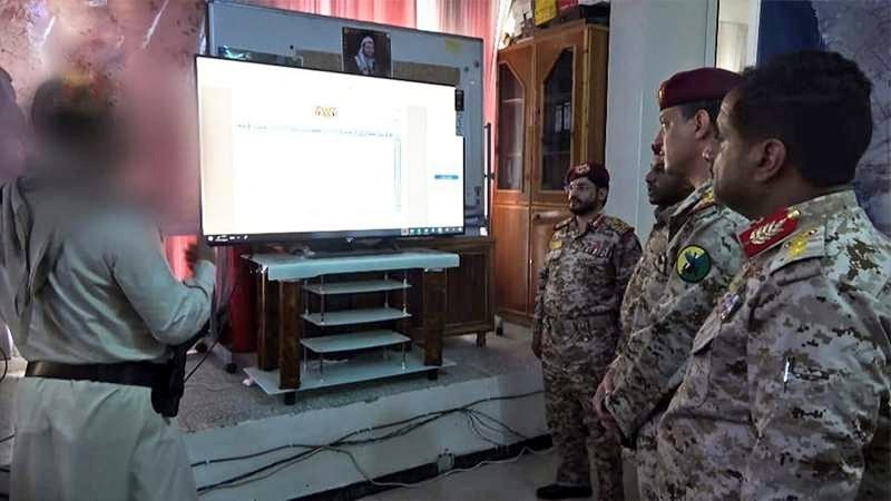 مسؤول بحكومة صنعاء يؤكد ويوضح من غرفة عمليات استهداف السفن الإسرائيلية.